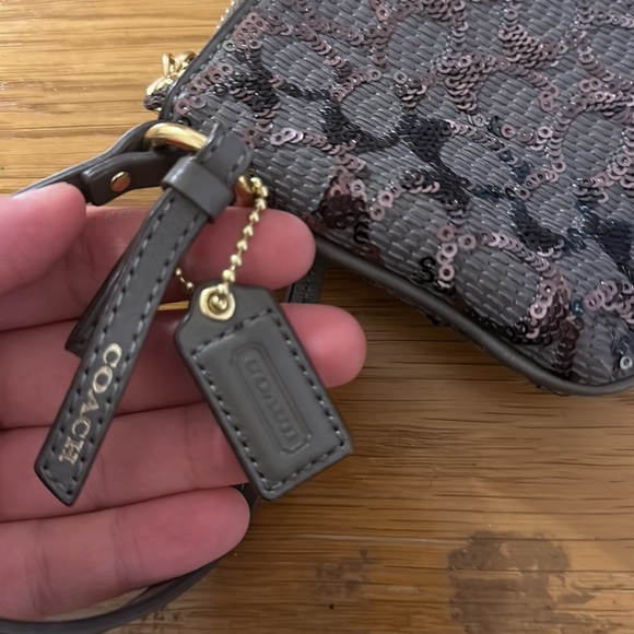 Grey sequin shimmer coach wristlet - Picture 5 of 5